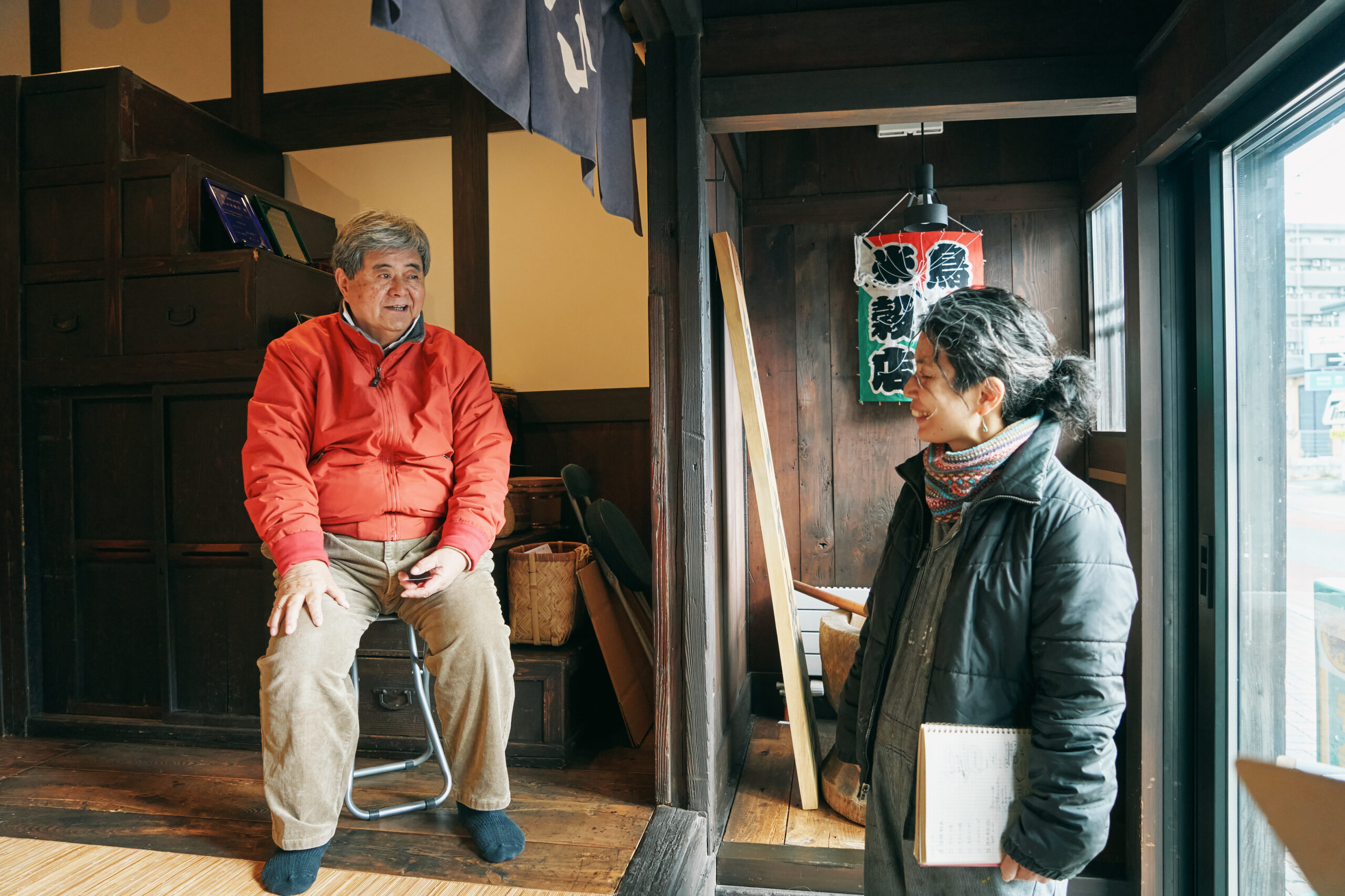 原町本通りに面した鳥山米穀店は、伊達藩の時代から200年近く続いている老舗。木造切妻造の建物は、国の登録有形文化財にも指定されている。