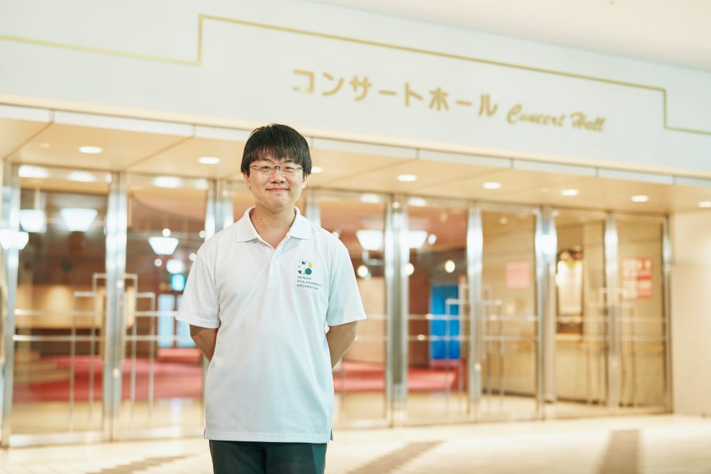 太田 弦（仙台フィルハーモニー管弦楽団 指揮者）「まちを語る」 その55／仙台駅・日立システムズホール仙台（仙台市青年文化センター）